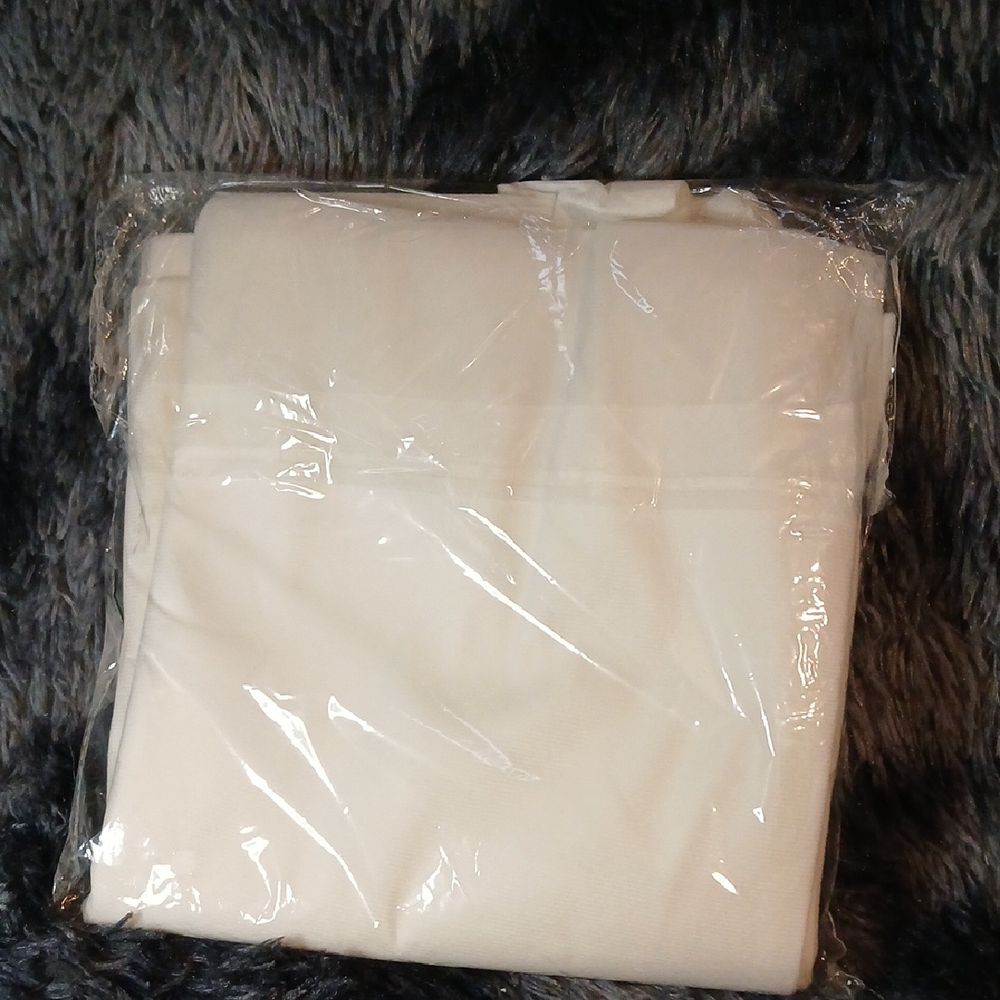 Soft White Accent Pillow Covers (4) 18x18 in.